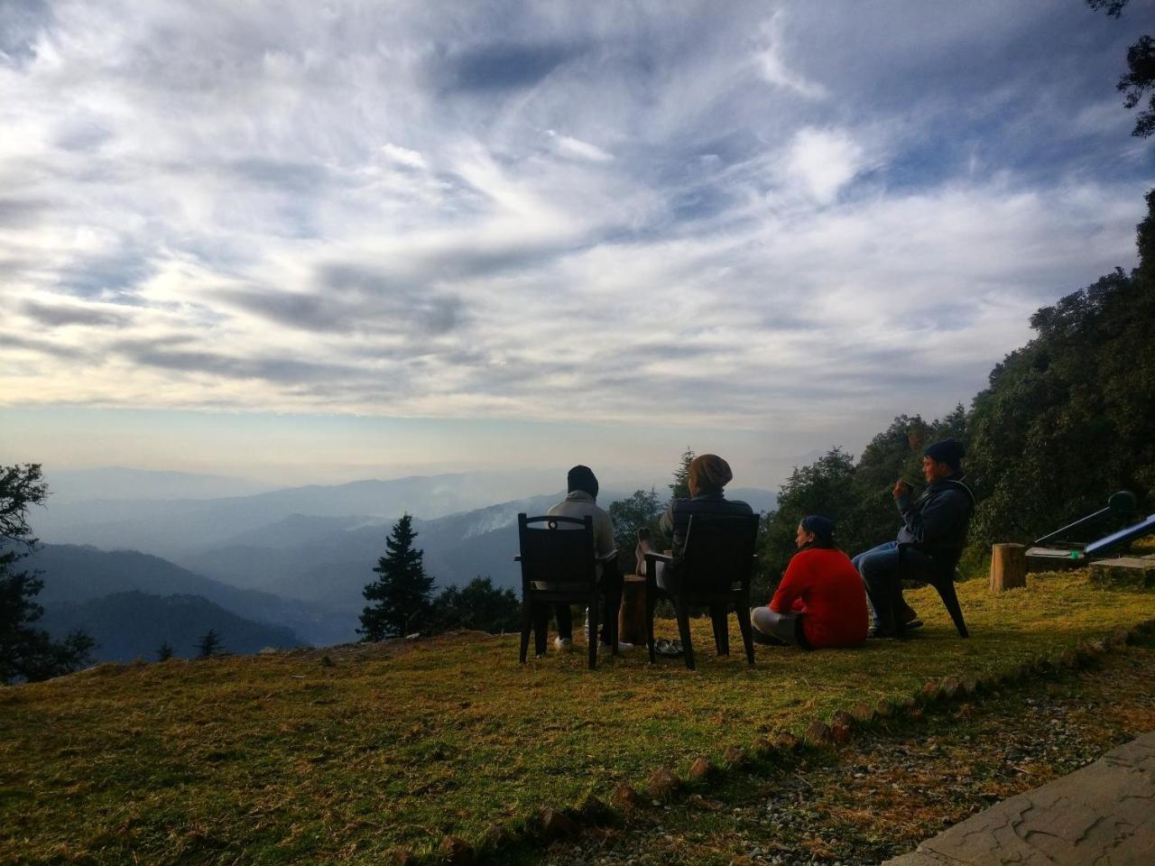 Simba Cafe & Lodge Binsar Exterior photo